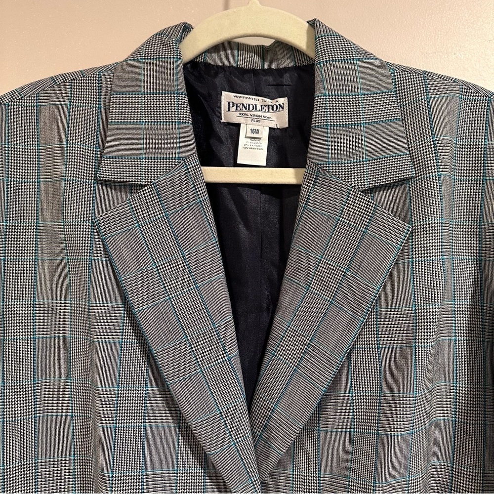 Pendleton Women's Gray Plaid Two Button Blazer 16… - image 5